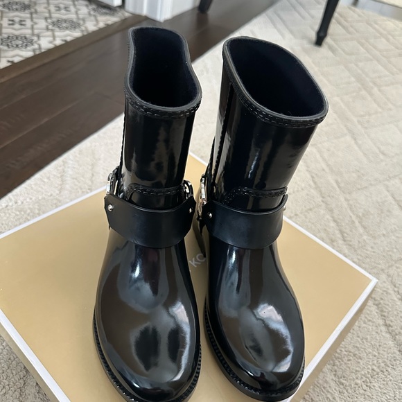 Michael Kor rain booties - Picture 2 of 12